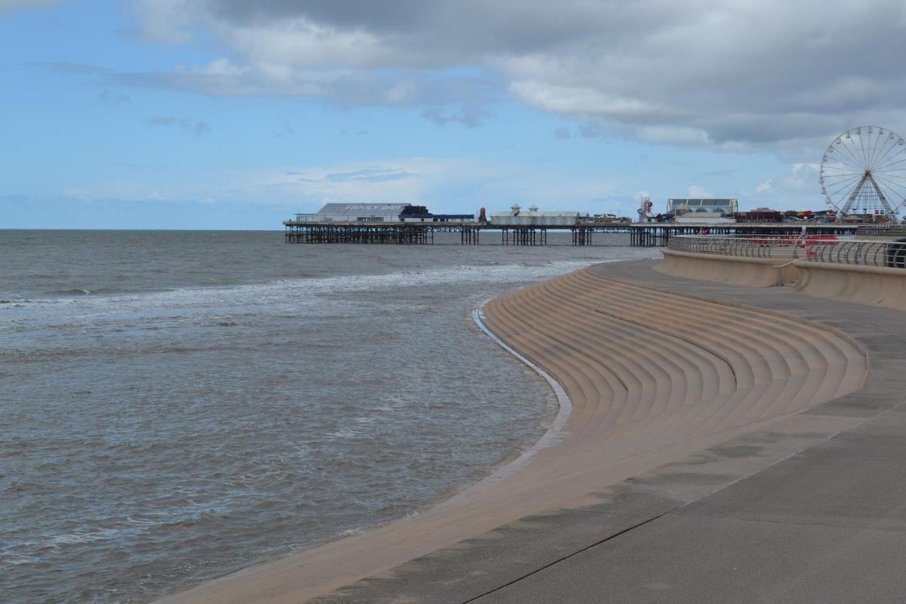 Empire Blackpool Apartments - Dickson Road Rum bild