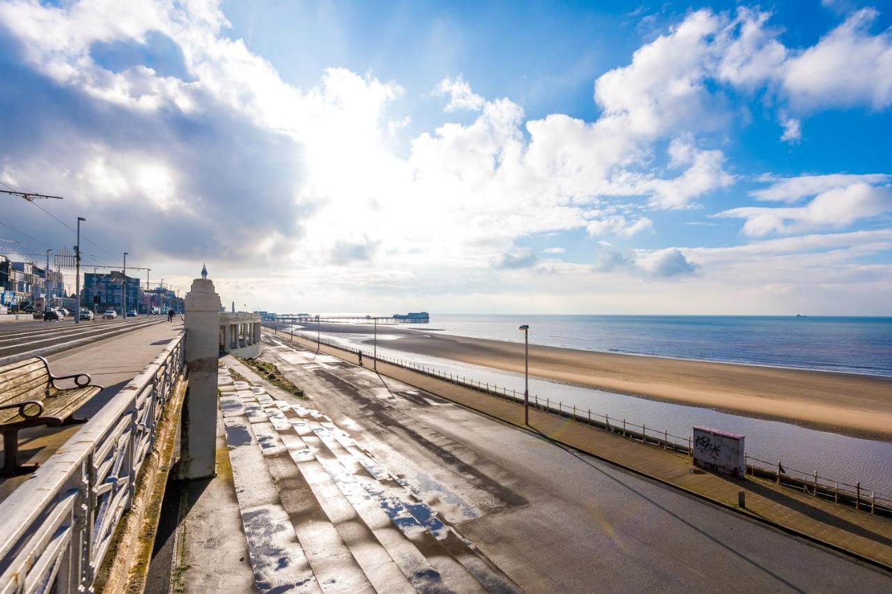 Empire Blackpool Apartments - Dickson Road Rum bild
